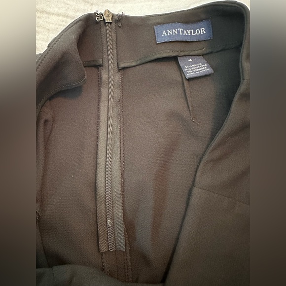 342. Ladies Ann Taylor Vintage Black Skirt with side slits - Picture 6 of 10